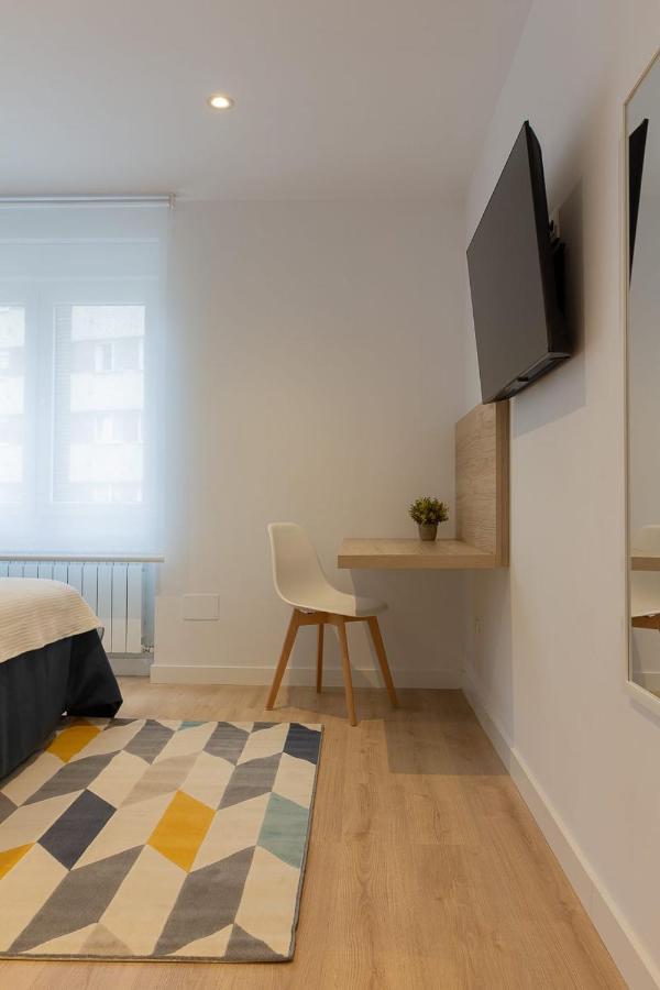 Ah Hostel Room4You Oviedo Vut3026As Ngoại thất bức ảnh